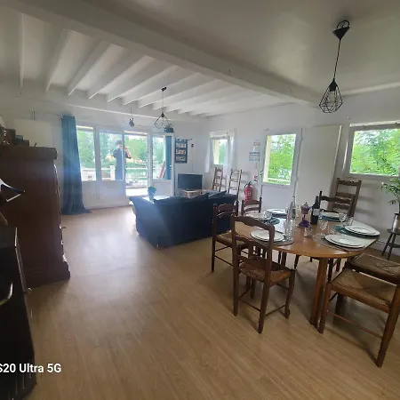 Les Chambrees Du Bac Guest house Charly-sur-Marne