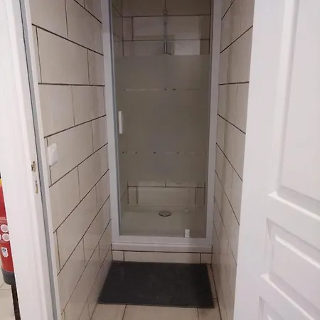 Les Chambrees Du Bac Guest house